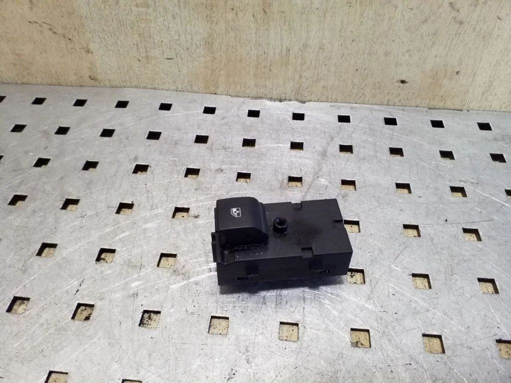 Elektrinių langų jungtukas