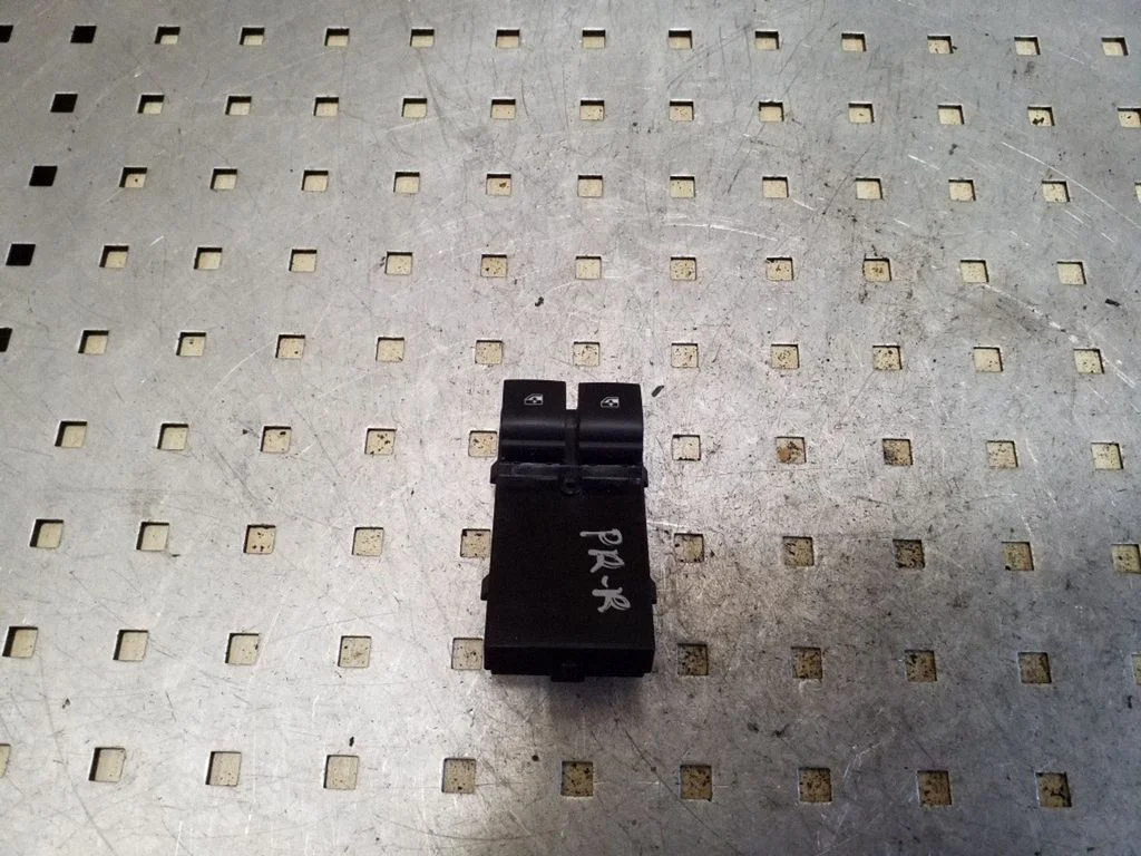 Elektrinių langų jungtukas