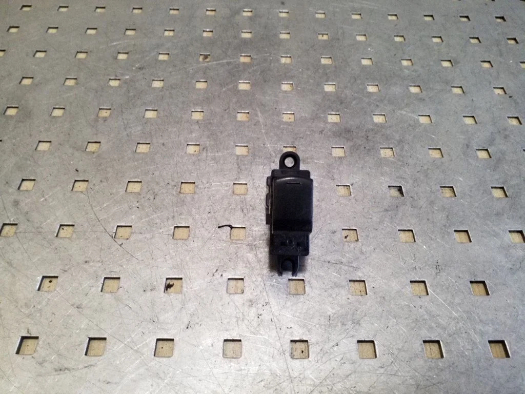 Elektrinių langų jungtukas