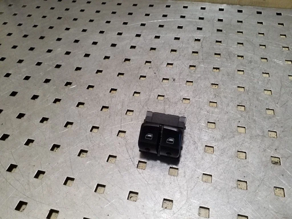 Elektrinių langų jungtukas