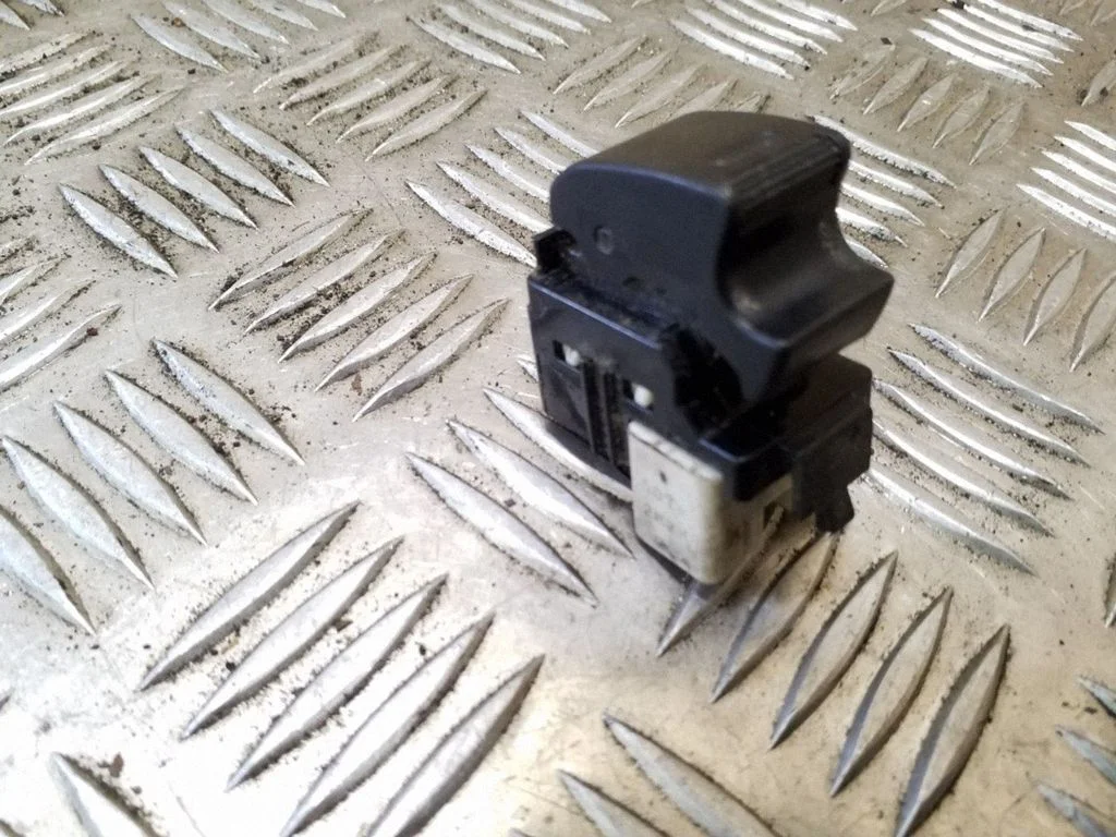 Elektrinių langų jungtukas