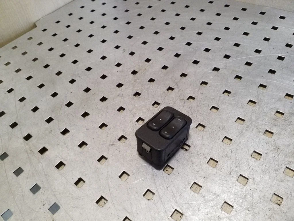 Elektrinių langų jungtukas