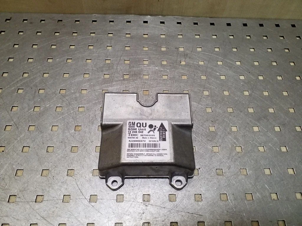 Oro pagalvių valdymo blokas