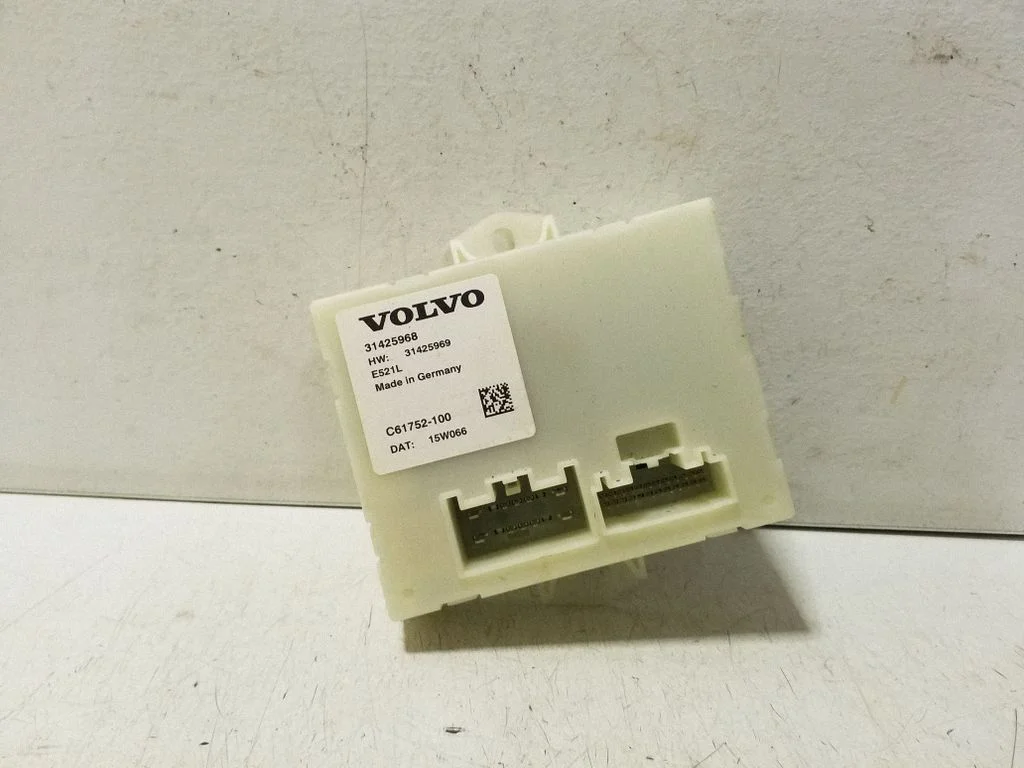 Bagažinės dangčio valdymo blokas