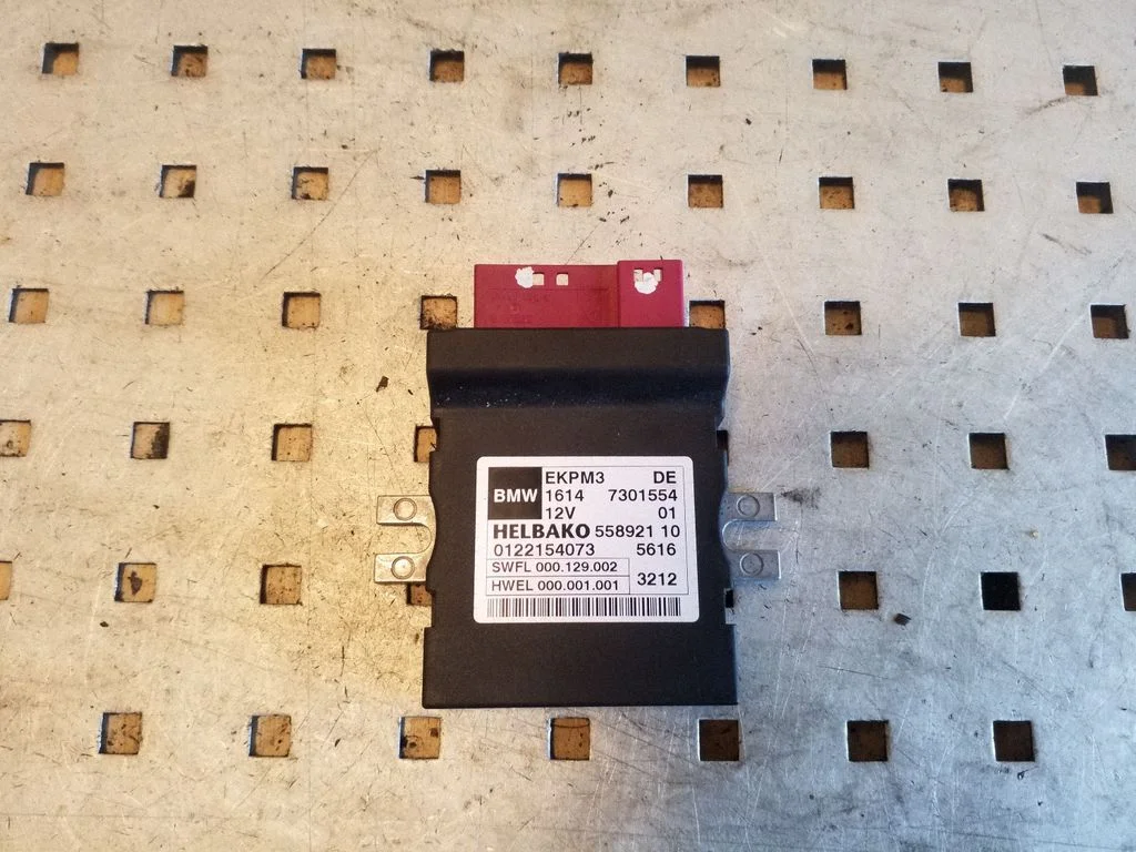 Degalų (kuro) siurblio valdymo blokas