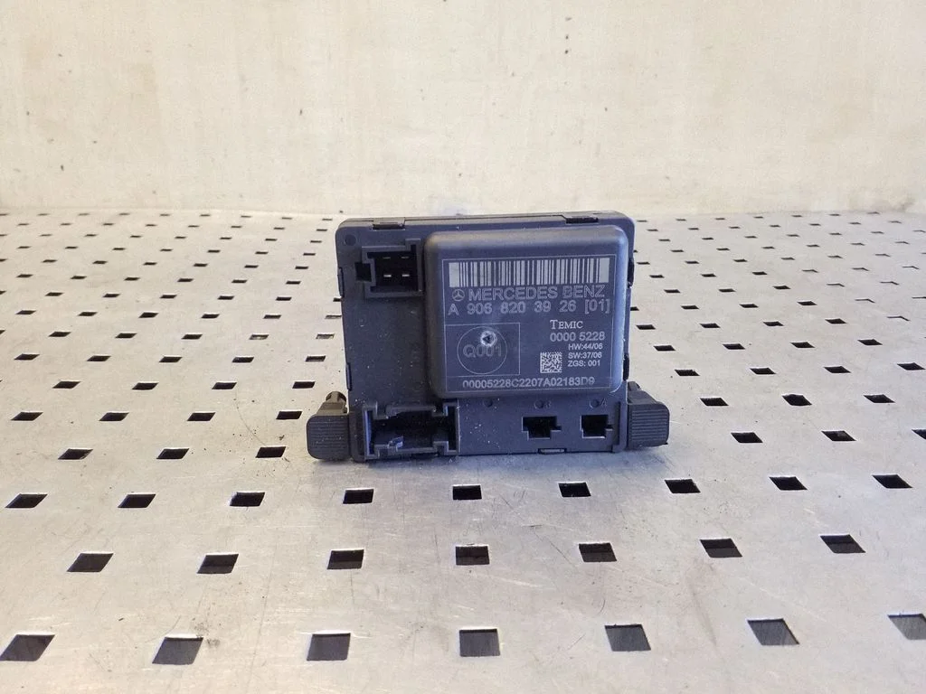 Durų elektronikos valdymo blokas