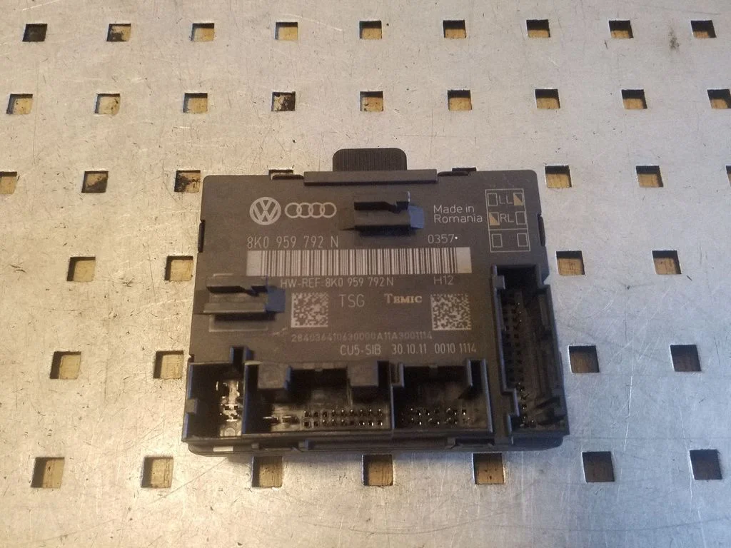 Durų elektronikos valdymo blokas