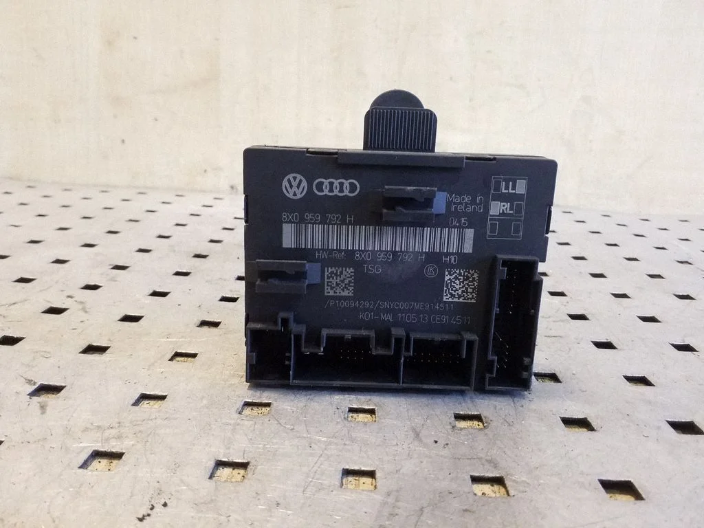Durų elektronikos valdymo blokas