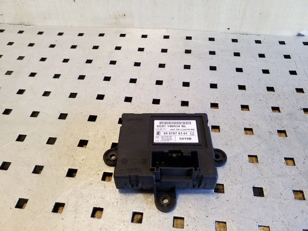 Durų elektronikos valdymo blokas