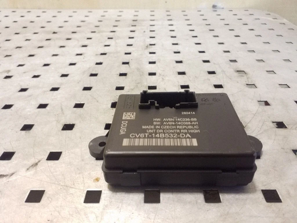 Durų elektronikos valdymo blokas