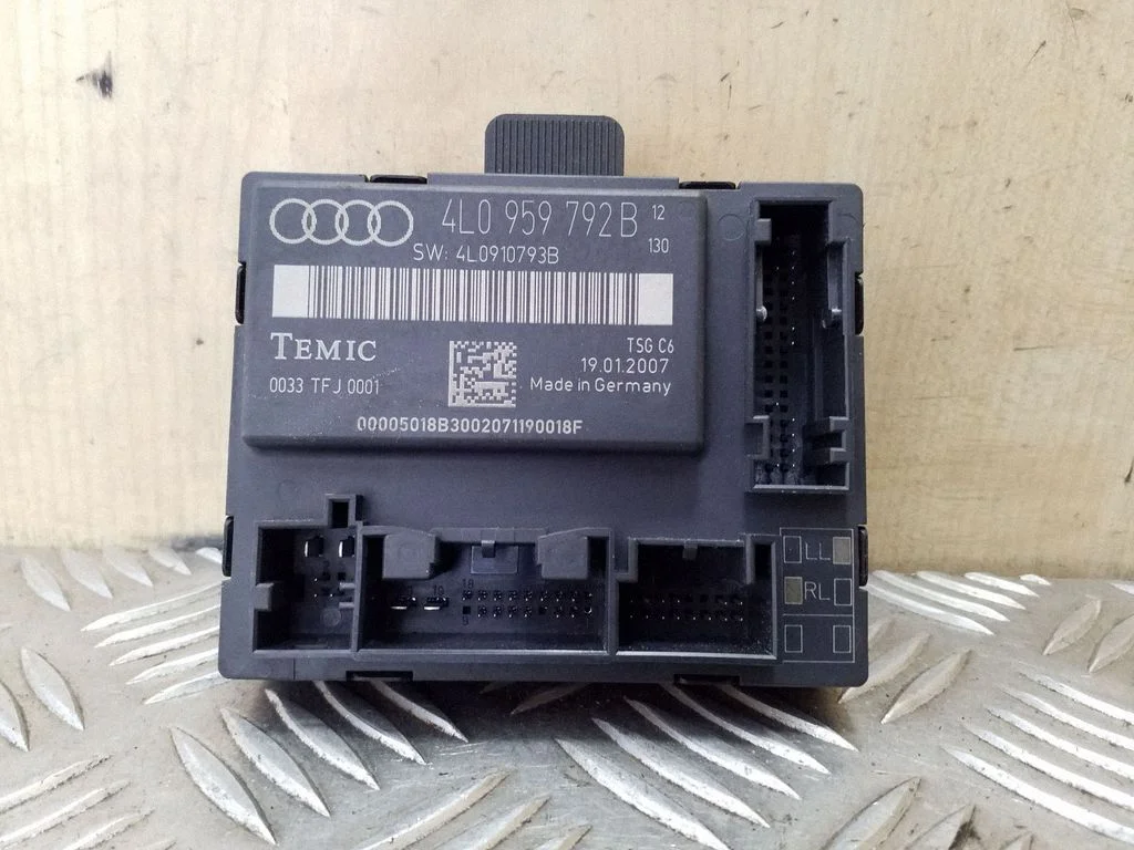 Durų elektronikos valdymo blokas