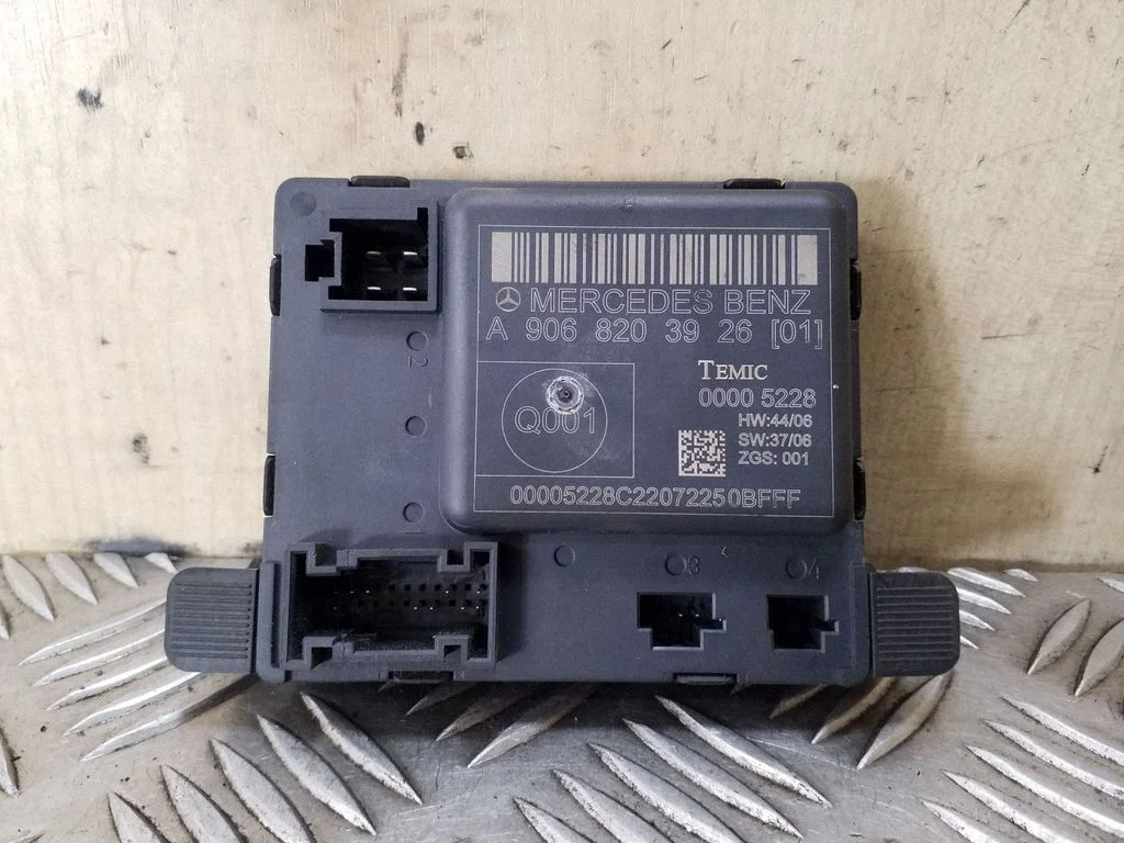 Durų elektronikos valdymo blokas