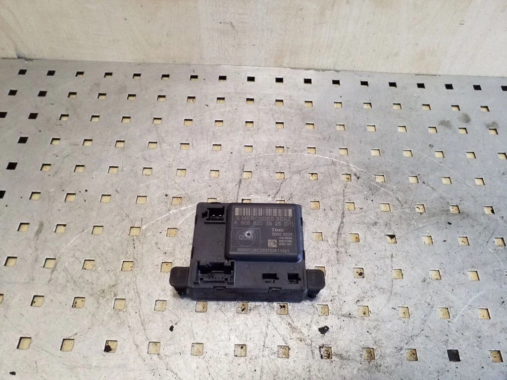 Durų elektronikos valdymo blokas