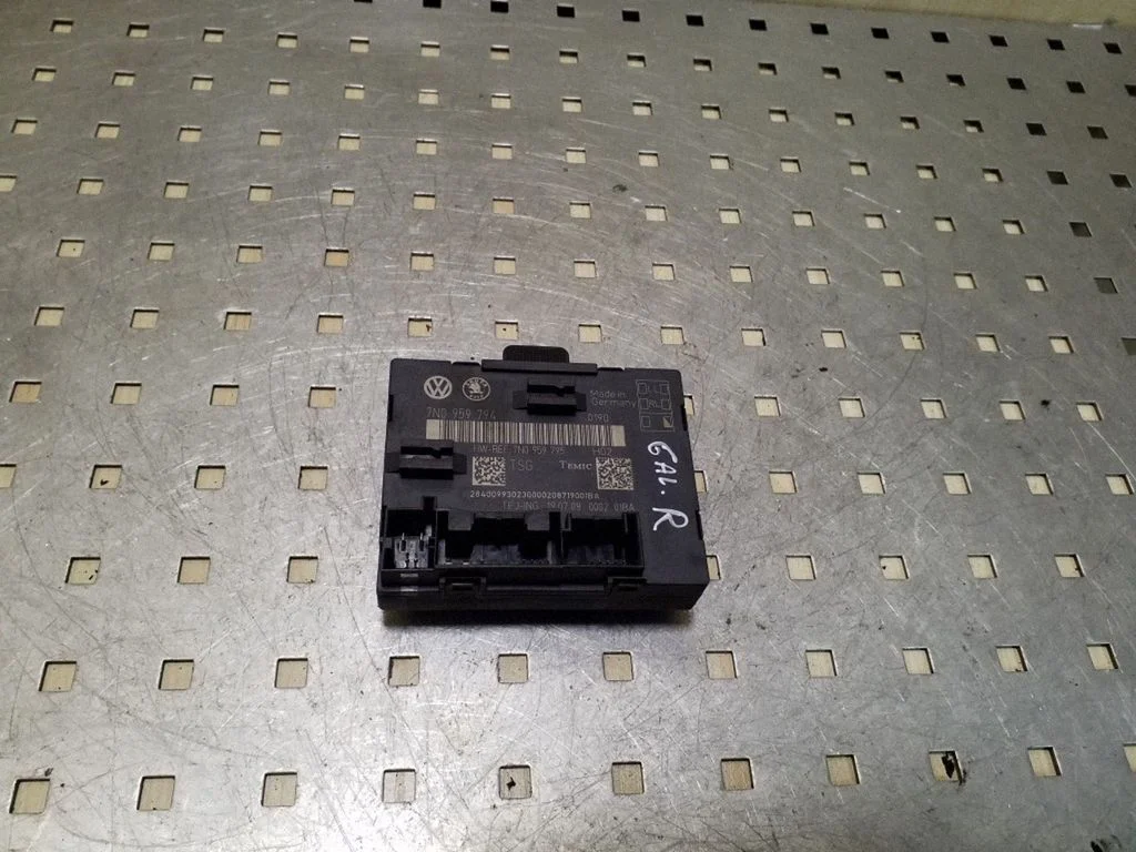 Durų elektronikos valdymo blokas