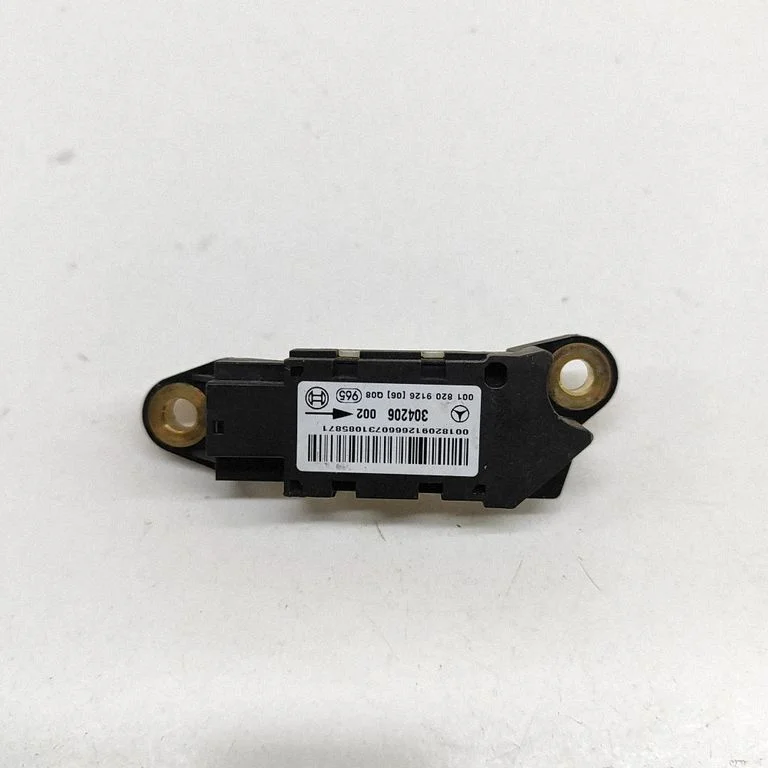 Oro pagalvių smūgio daviklis