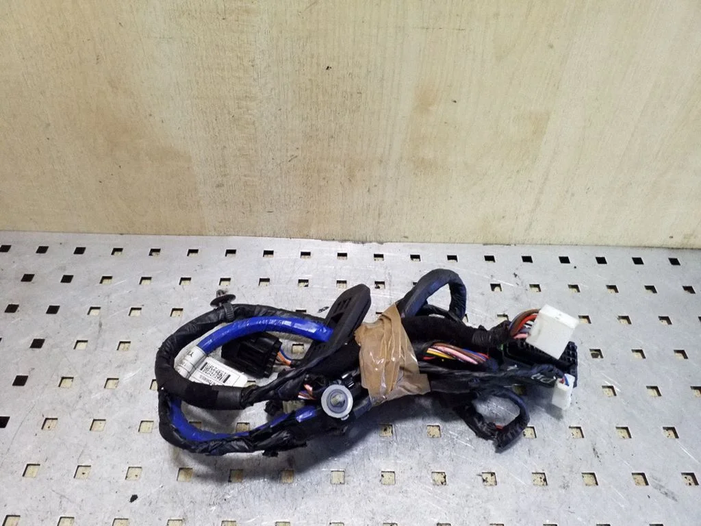 Priekinių durų instaliacija