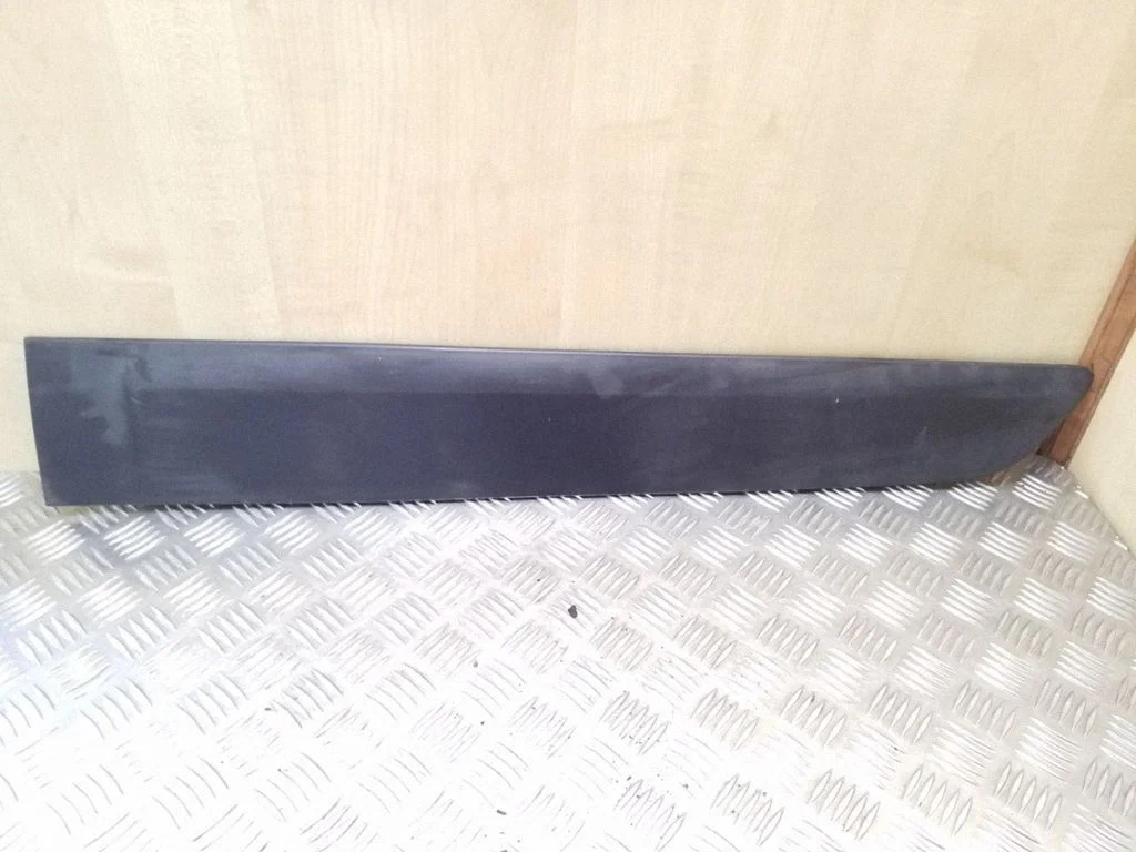 Apdaila galinių durų (moldingas)