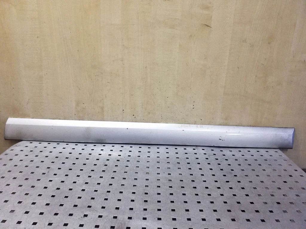 Apdaila priekinių durų (moldingas)