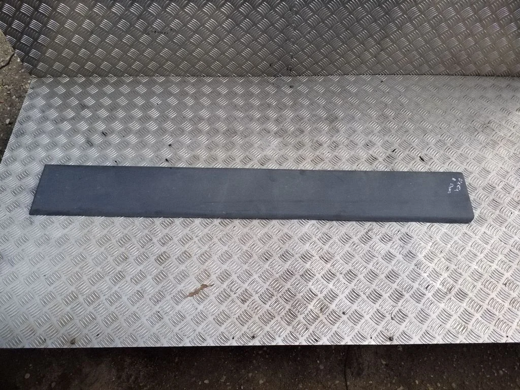 Apdaila slankiojančių durų (moldingas)