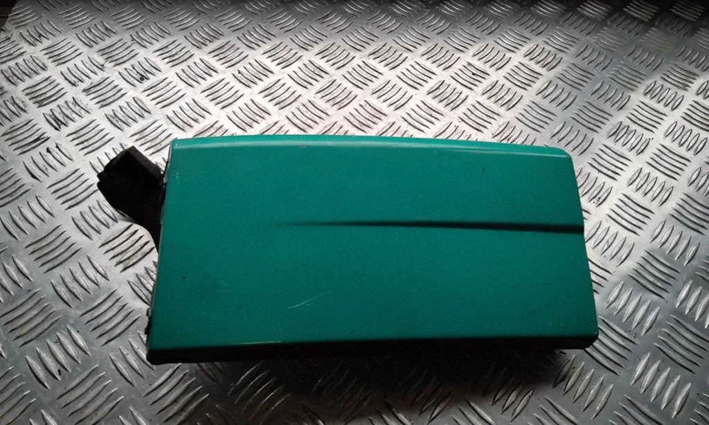 Priekinio žibinto apdaila
