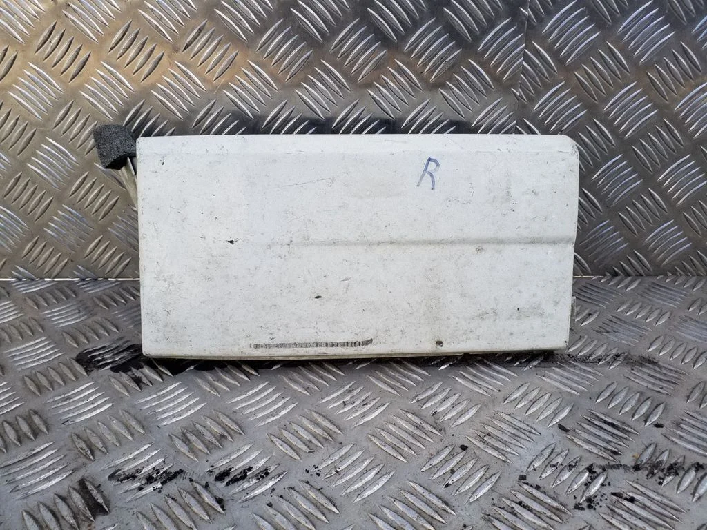 Priekinio žibinto apdaila