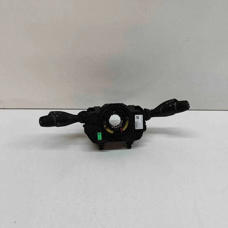 Posūkių/ šviesų rankenėlė