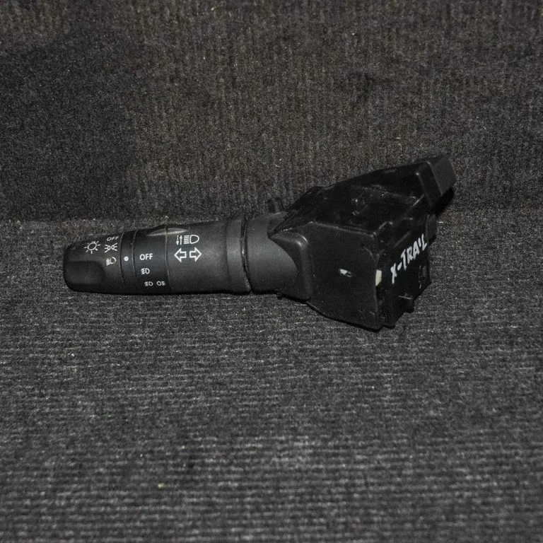 Posūkių/ šviesų rankenėlė