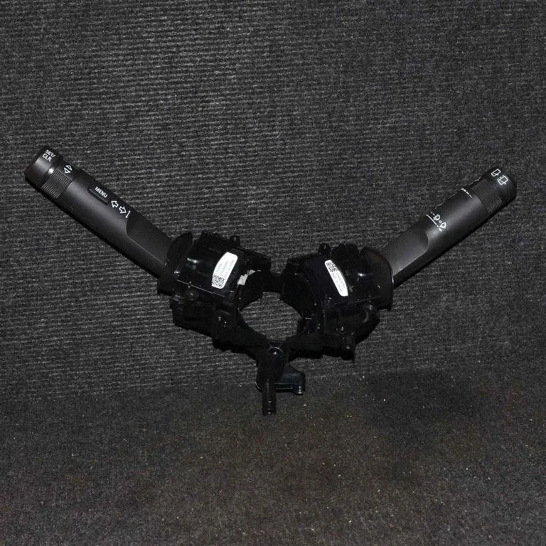 Posūkių/ šviesų rankenėlė