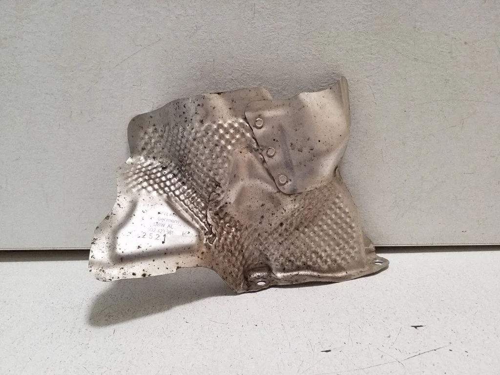 Kita variklio skyriaus detalė