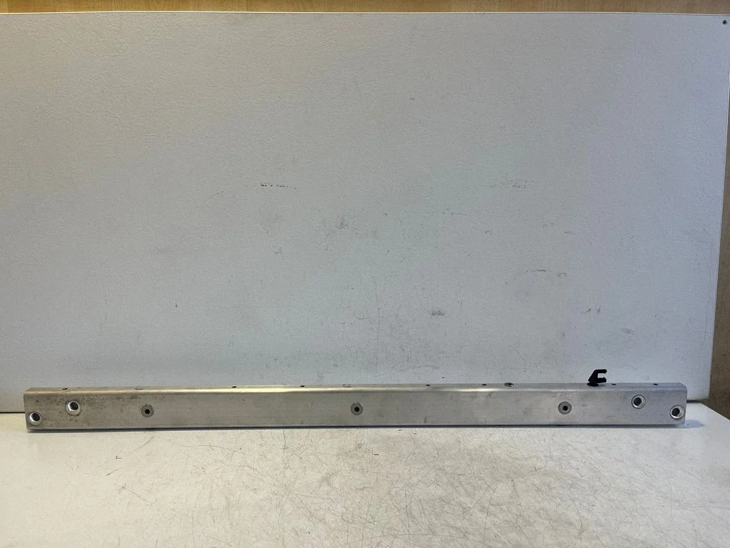 Kita variklio skyriaus detalė