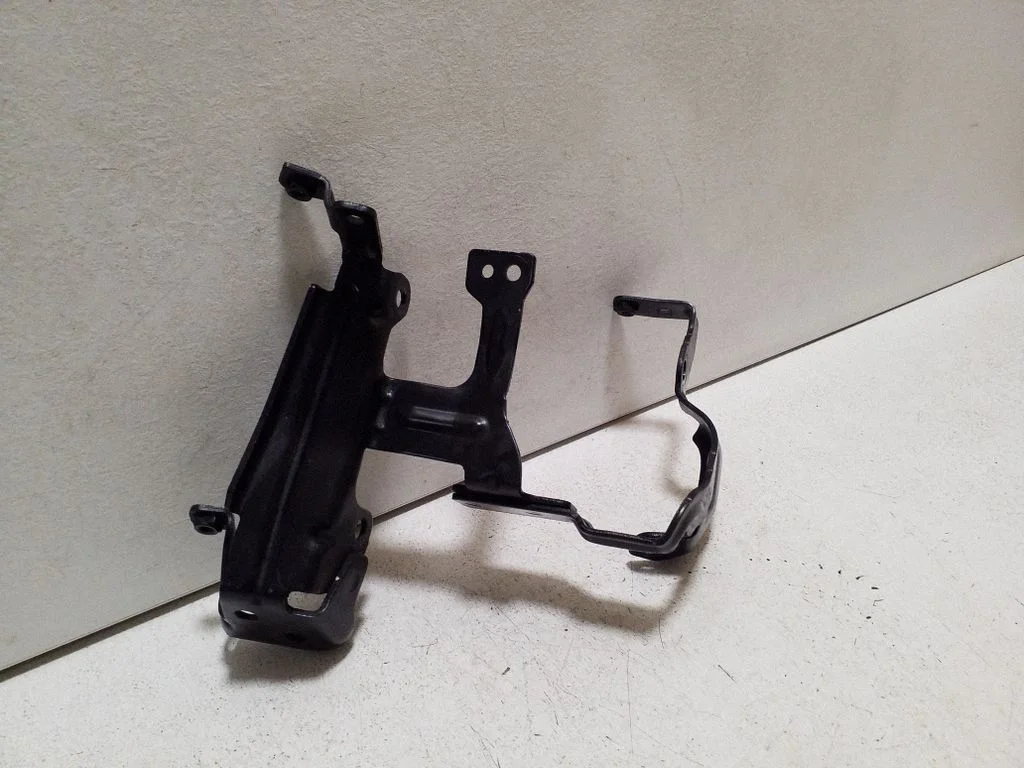 Kita variklio skyriaus detalė