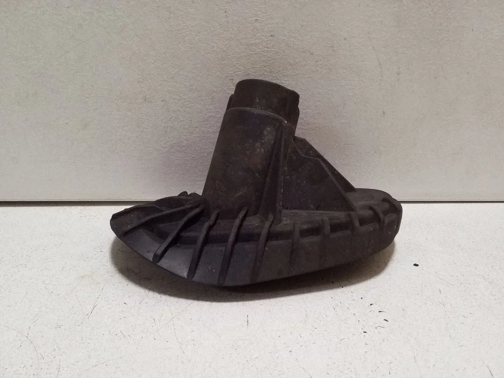 Kita variklio skyriaus detalė