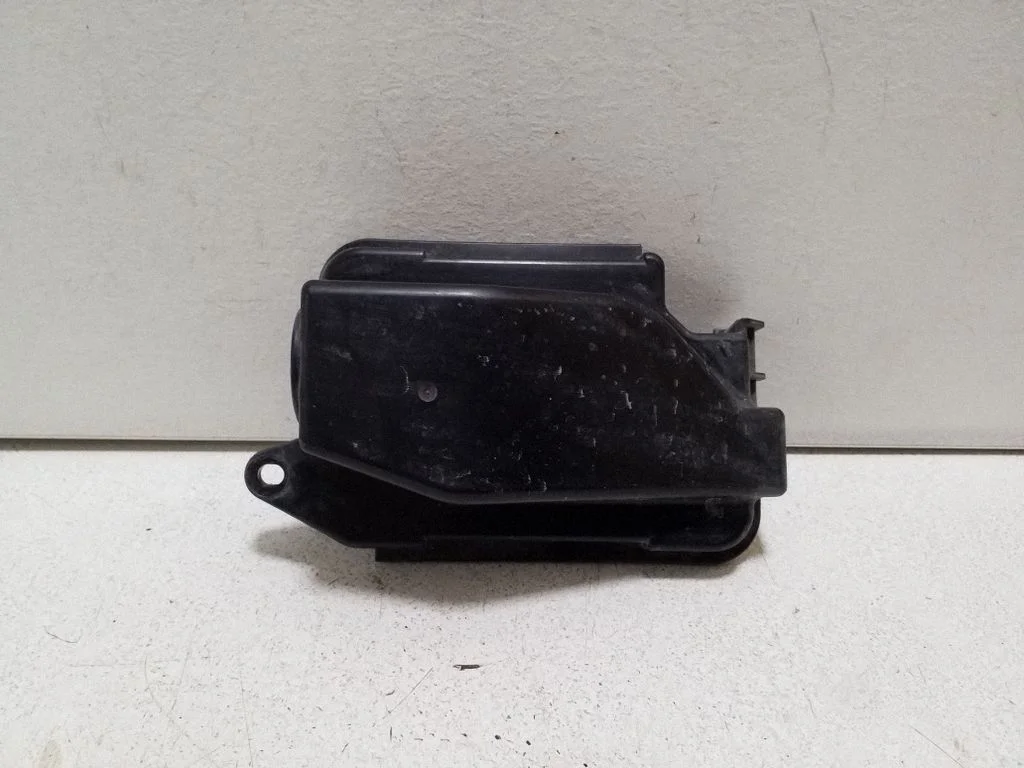 Kita variklio skyriaus detalė