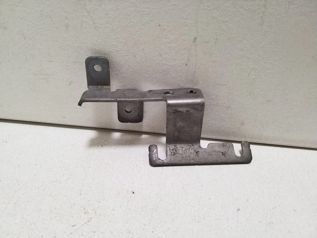 Kita variklio skyriaus detalė