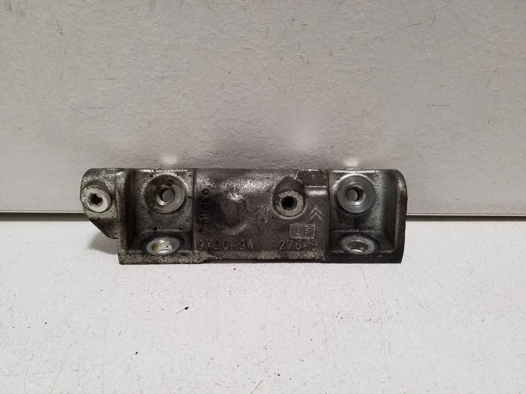 Kita variklio skyriaus detalė