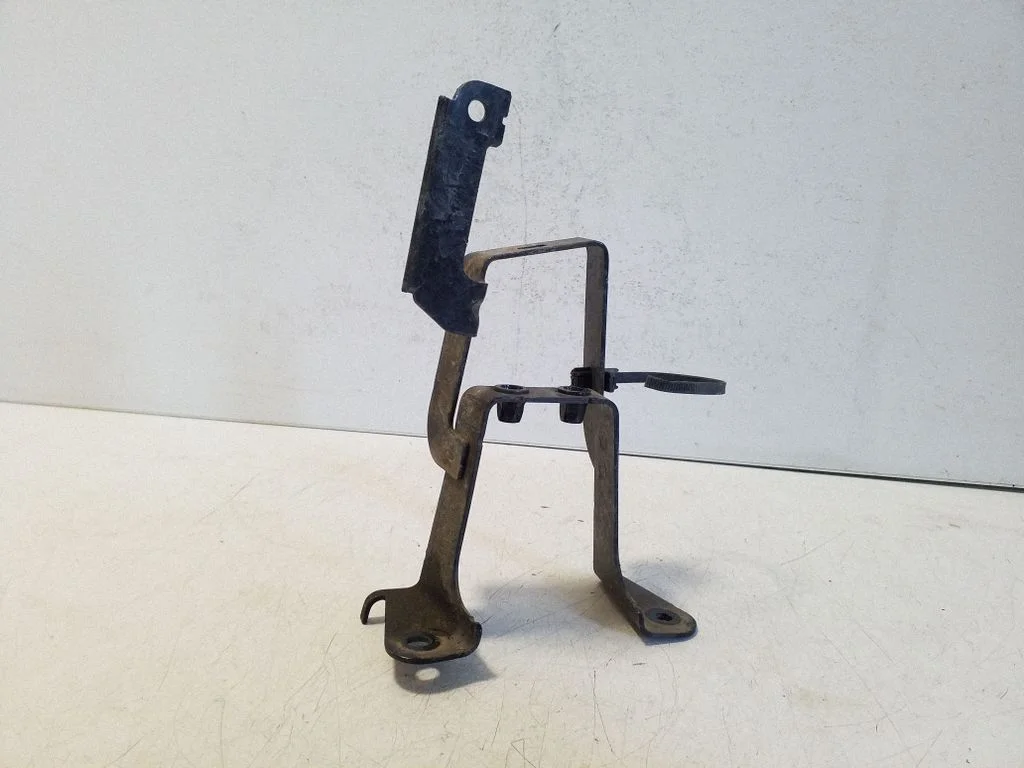 Kita variklio skyriaus detalė
