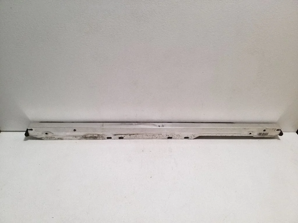 Kita variklio skyriaus detalė