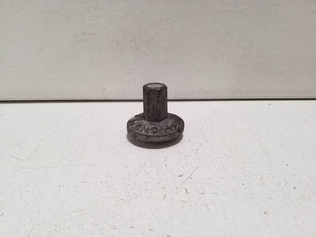 Kita variklio skyriaus detalė