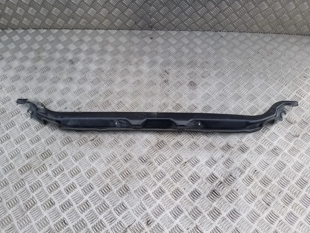 Kita variklio skyriaus detalė