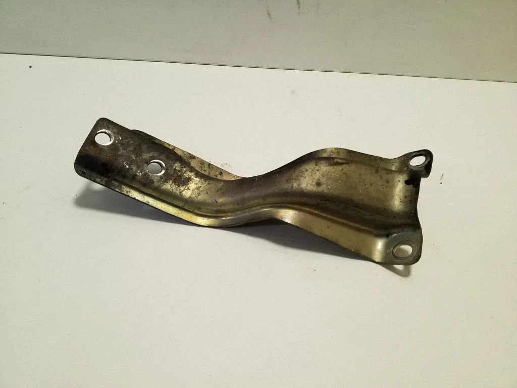 Kita variklio skyriaus detalė