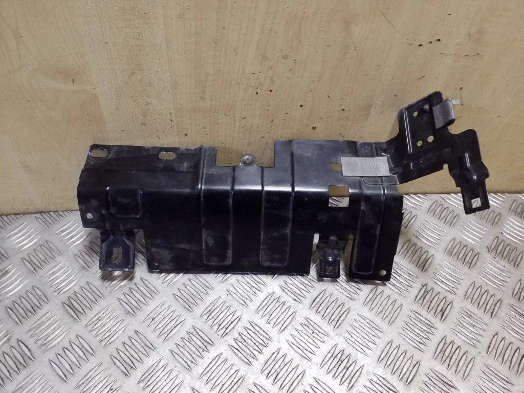 Kita variklio skyriaus detalė