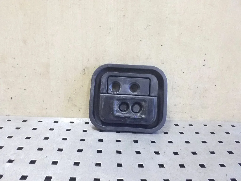 Kita variklio skyriaus detalė