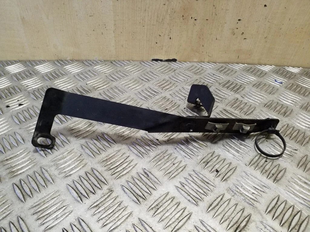 Kita variklio skyriaus detalė