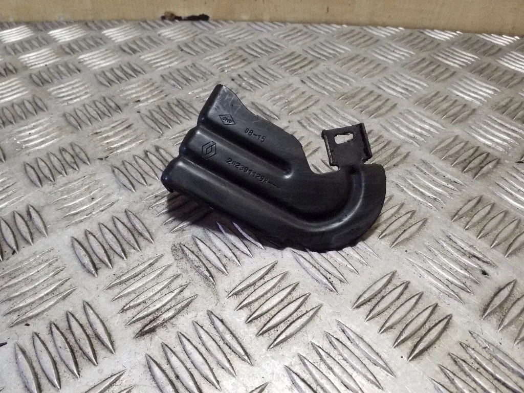 Kita variklio skyriaus detalė