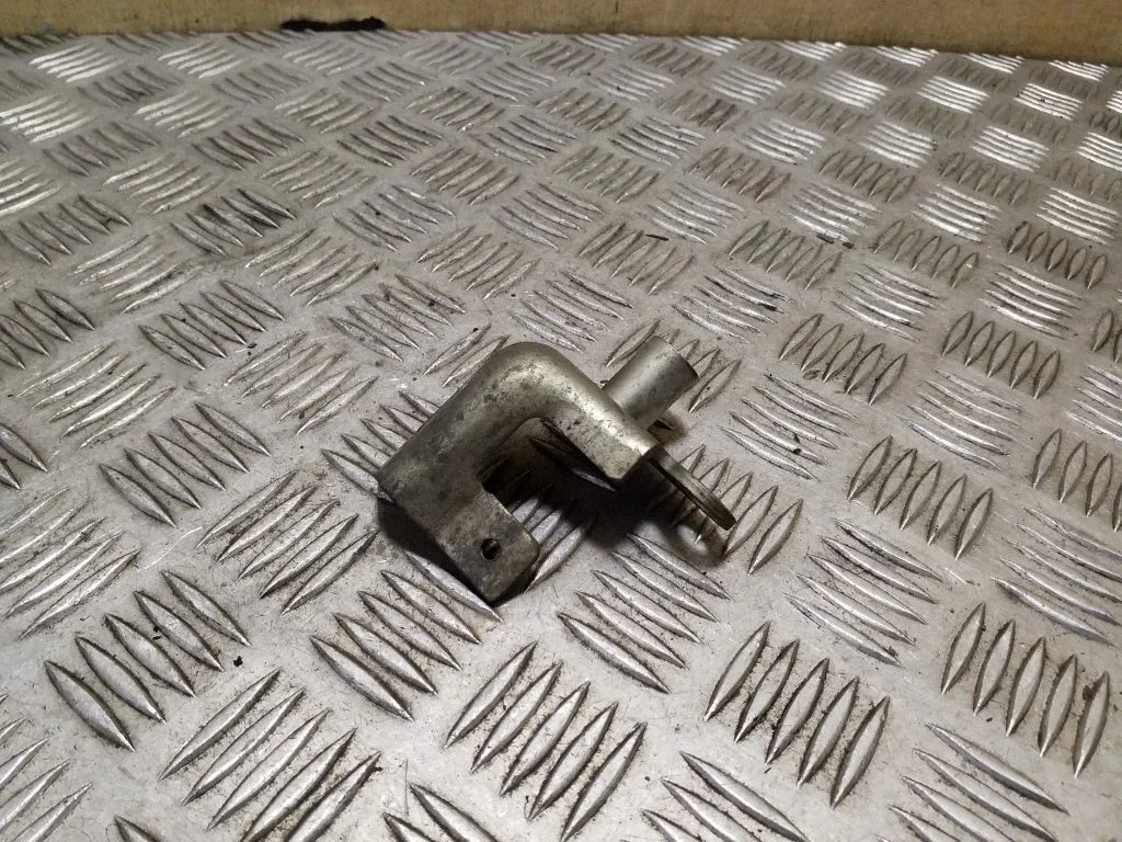Kita variklio skyriaus detalė