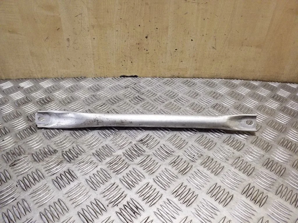 Kita variklio skyriaus detalė