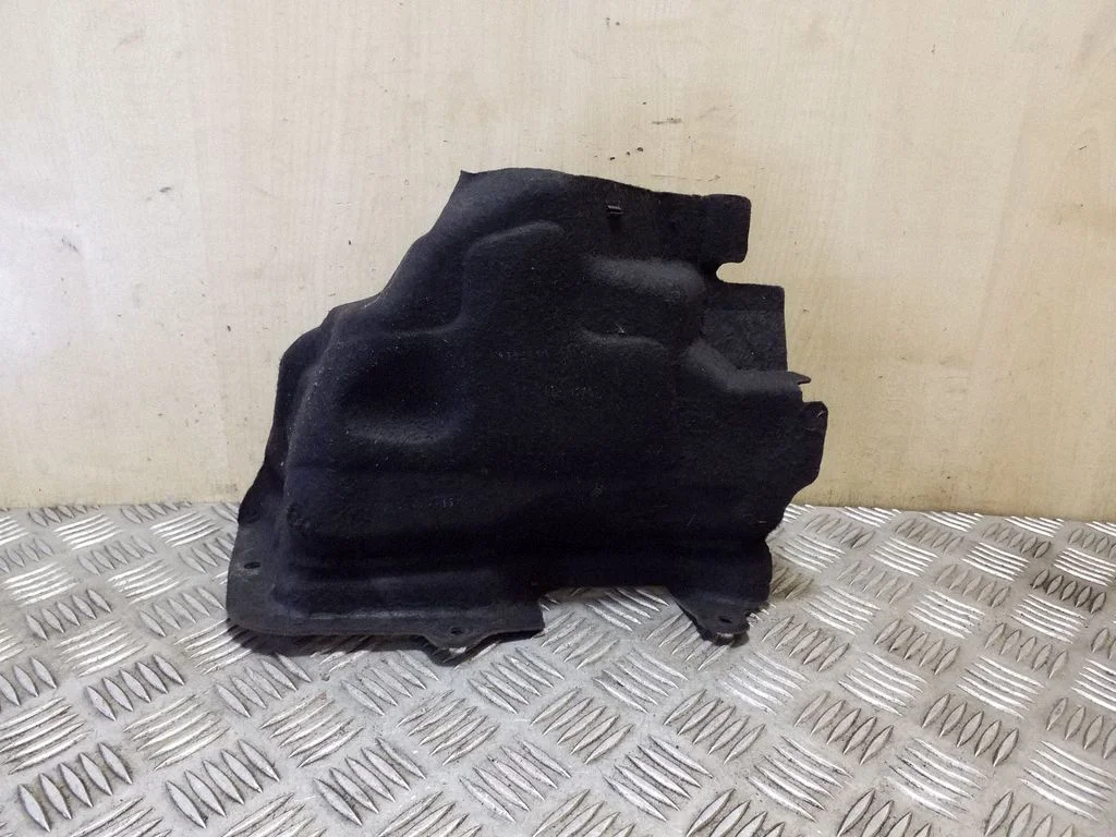 Kita variklio skyriaus detalė