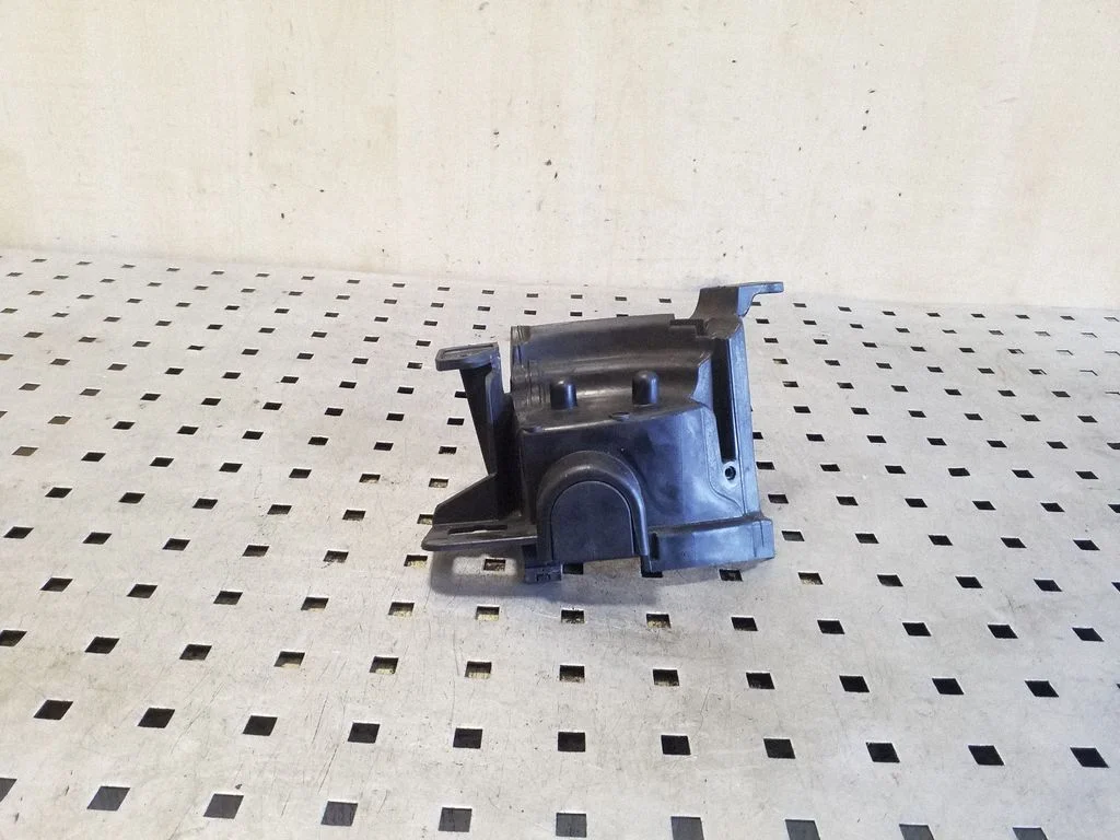 Kita variklio skyriaus detalė