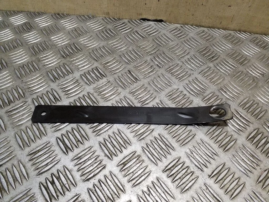 Kita variklio skyriaus detalė