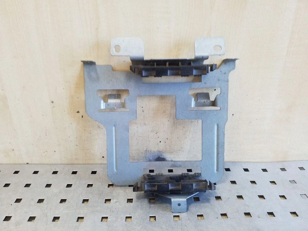 Kita variklio skyriaus detalė